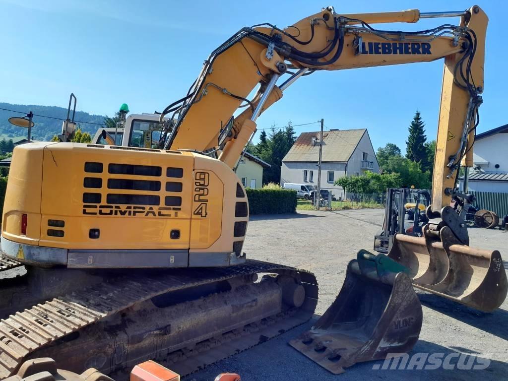 Liebherr R 924 Rupsgraafmachines