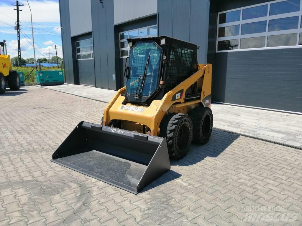 CAT 226 B 3 Schrankladers