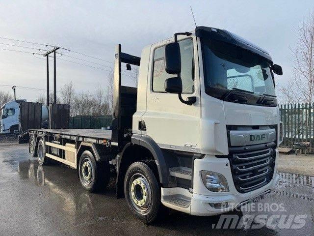 DAF CF 450 Vrachtwagen met vlakke laadvloer en lier