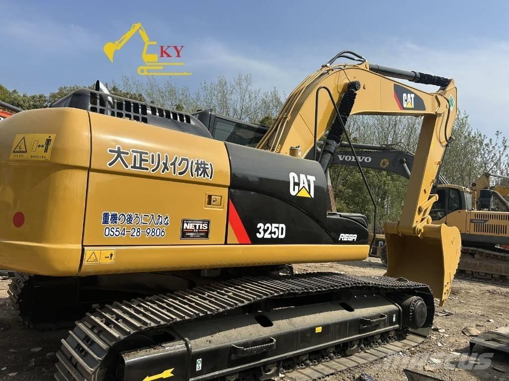 CAT 325 Rupsgraafmachines