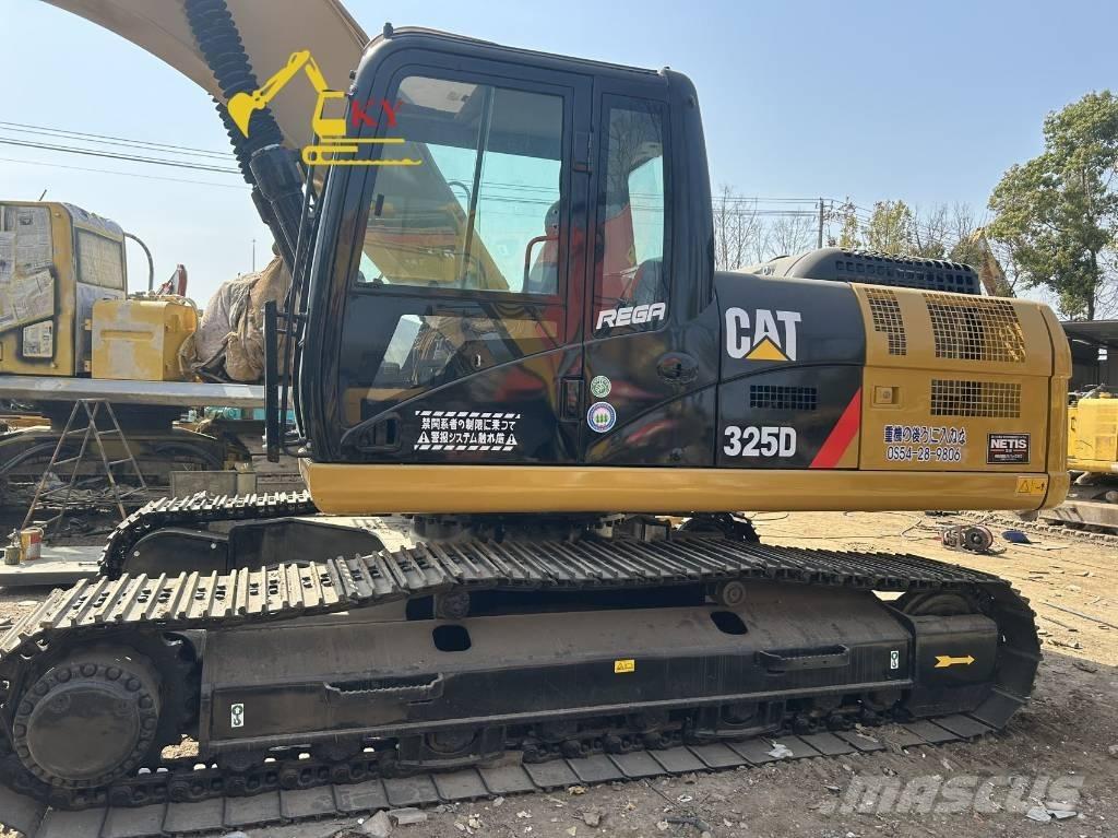 CAT 325 Rupsgraafmachines