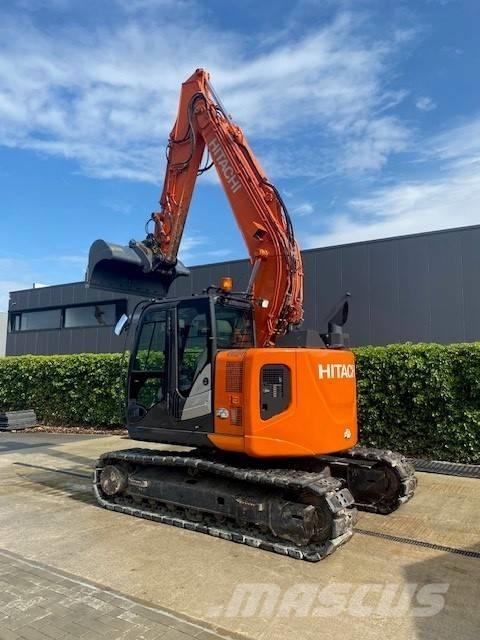 Hitachi ZX 135 US-6 Rupsgraafmachines