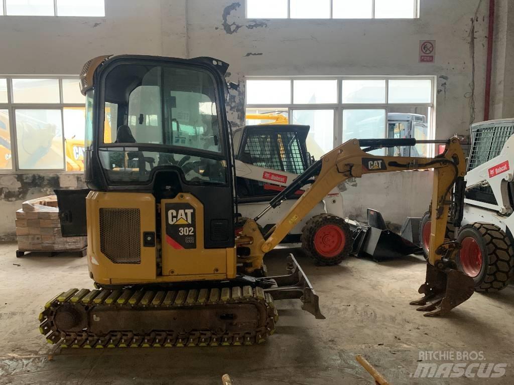 CAT 302 Rupsgraafmachines