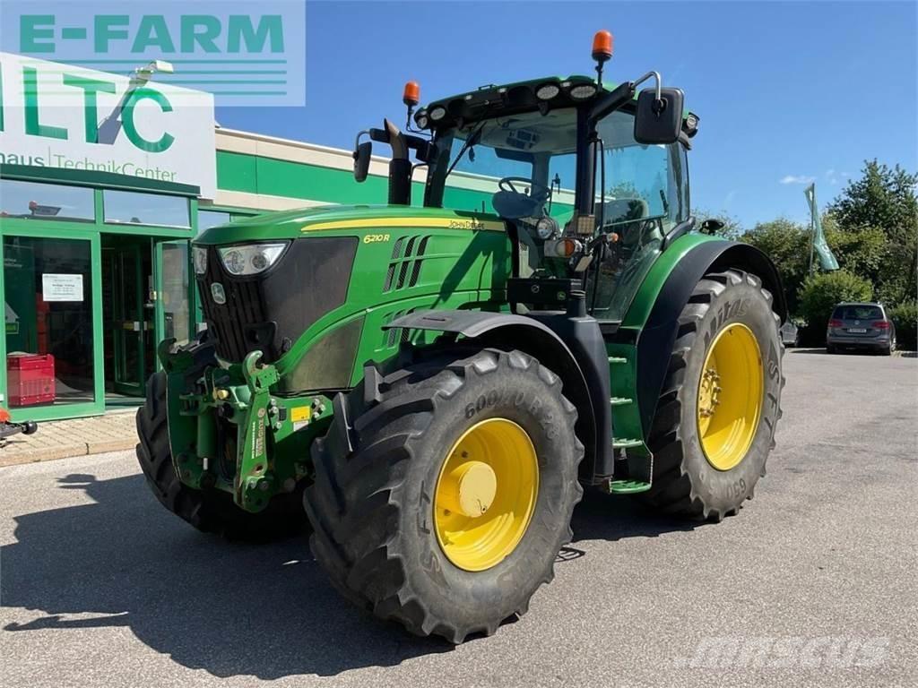 John Deere 6210R Tractoren