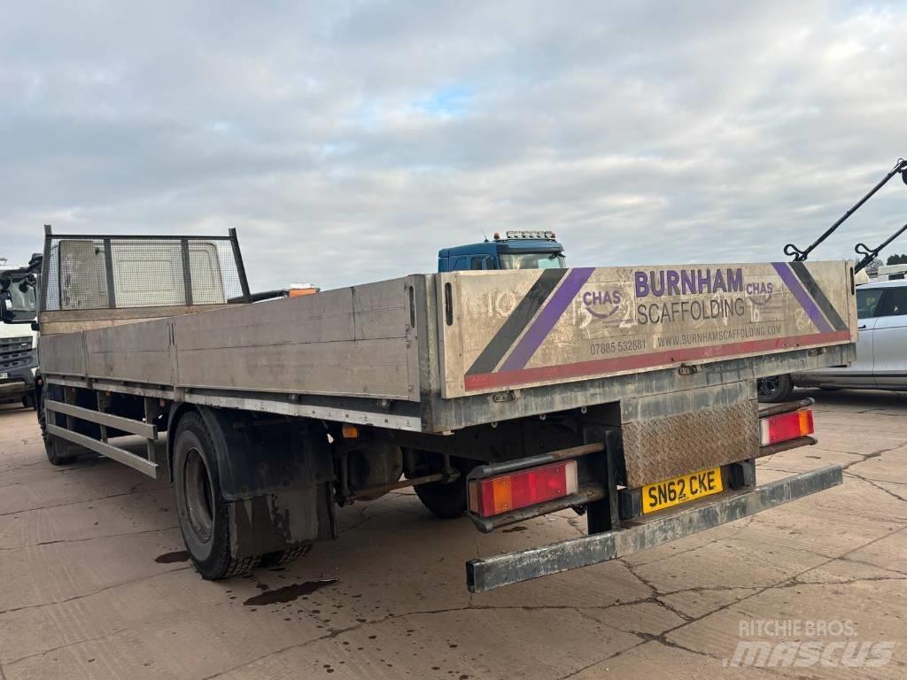 Iveco 180E 25 Platte bakwagens