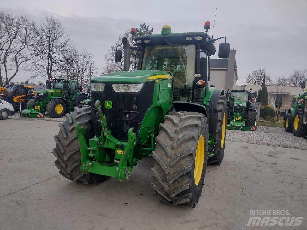 John Deere 7210 R Tractoren
