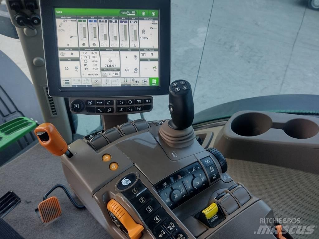 John Deere 7210 R Tractoren