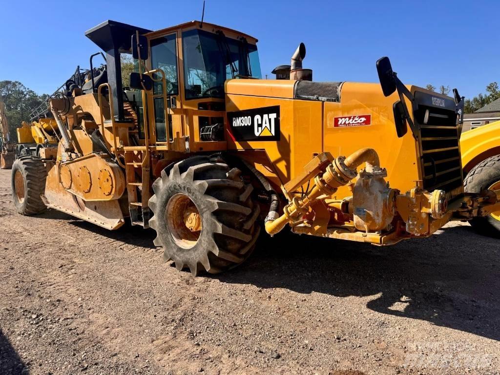 CAT RM 300 Asfalt recyclers