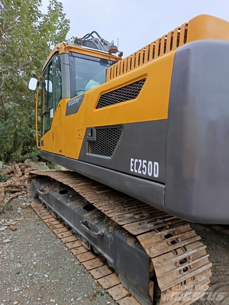 Volvo EC 250 Rupsgraafmachines