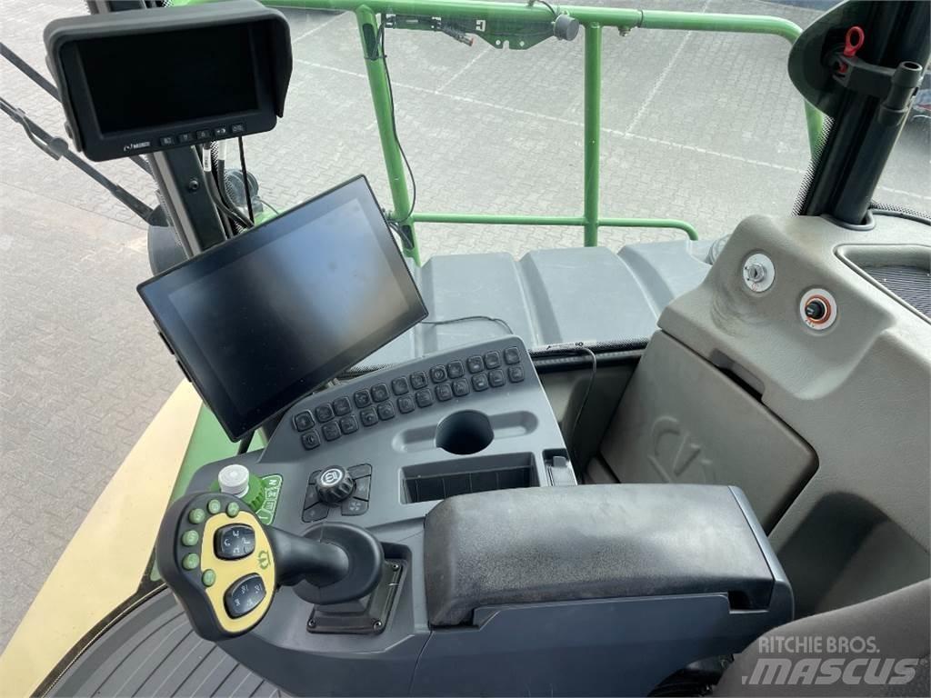 Krone BiG X 780 Getrokken veldhakselaar