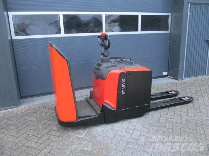 Toyota LPE 250 Meerij pallettruck met platform