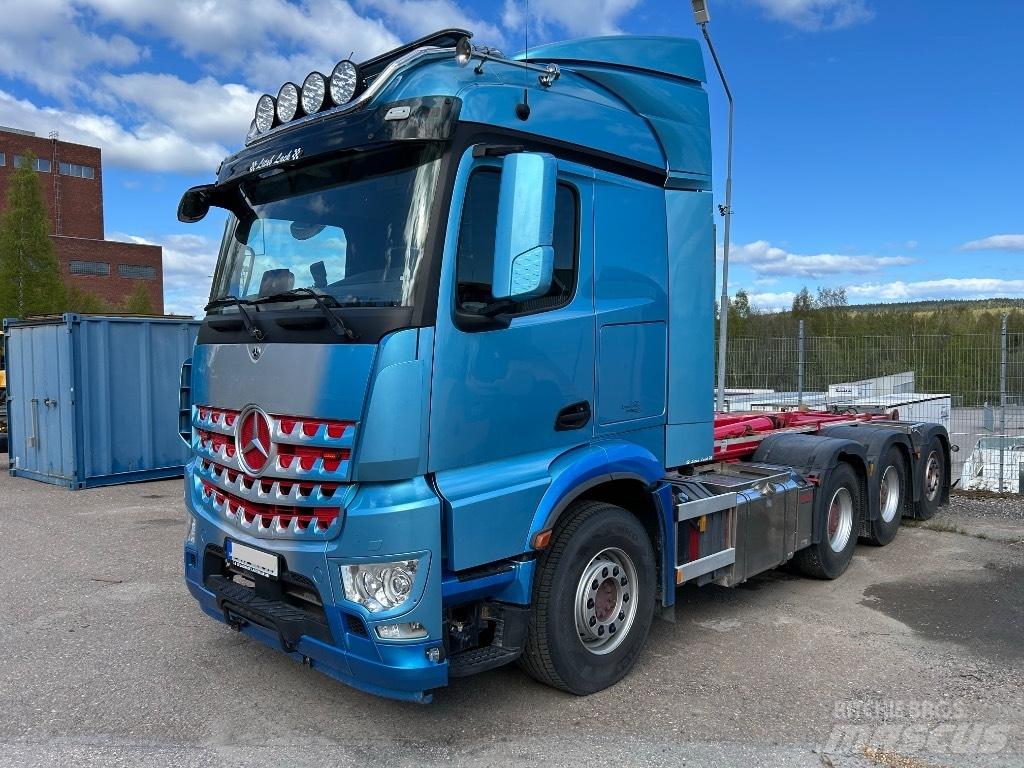 Mercedes-Benz 3253 L Vrachtwagen met containersysteem