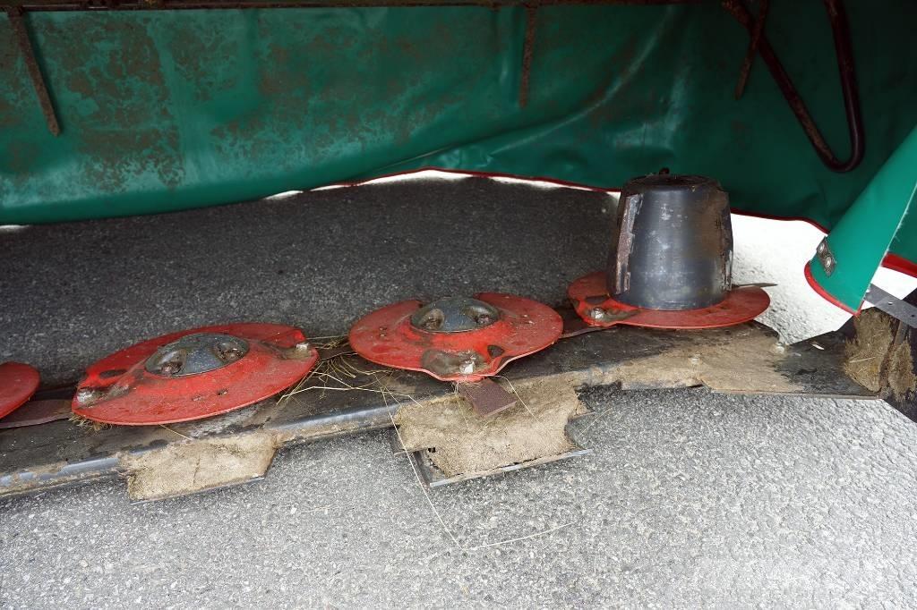 Kverneland 2324 Maaikneuzers