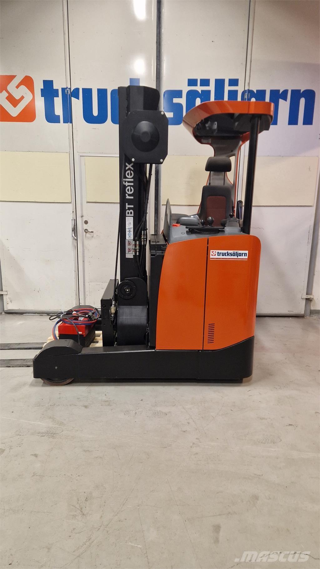 BT RRE200E Reachtruck voor hoog niveau