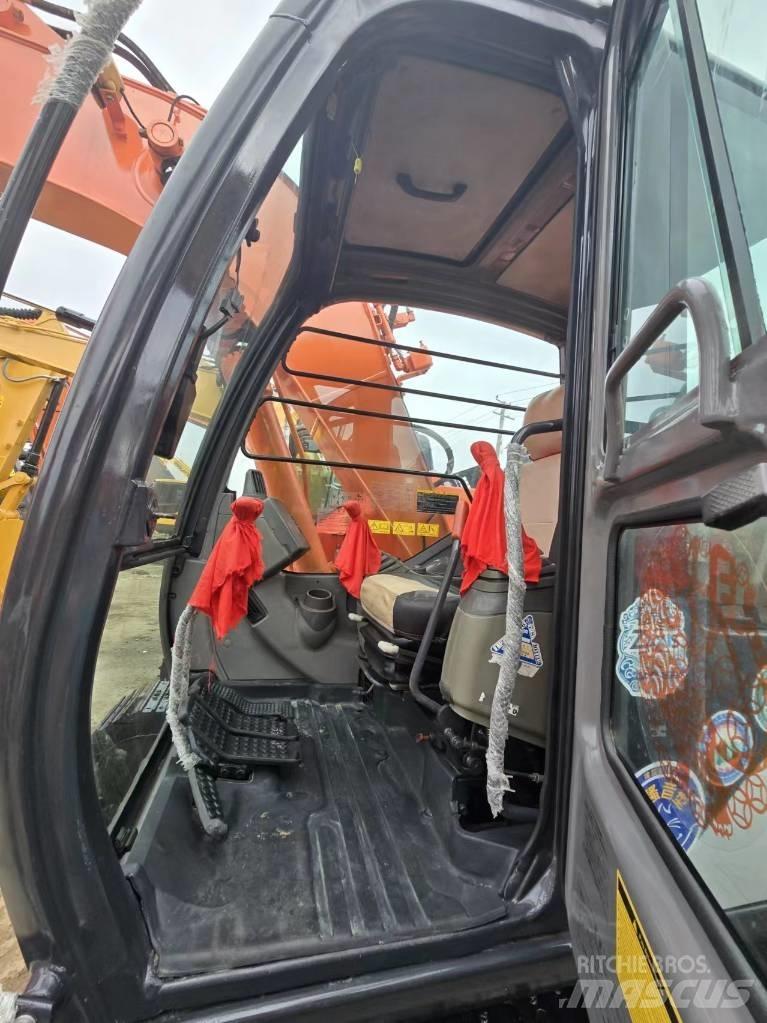 Hitachi ZX 135 US Rupsgraafmachines