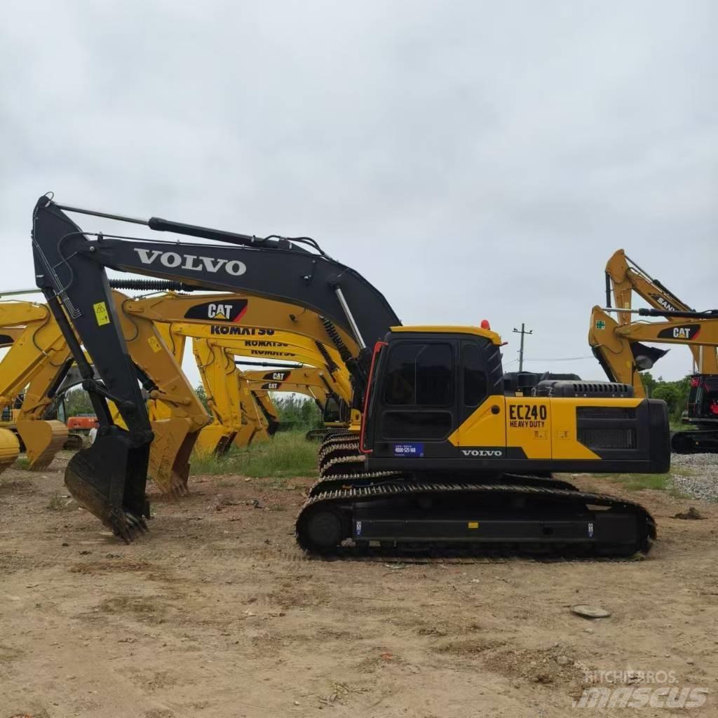 Volvo EC 240 Rupsgraafmachines