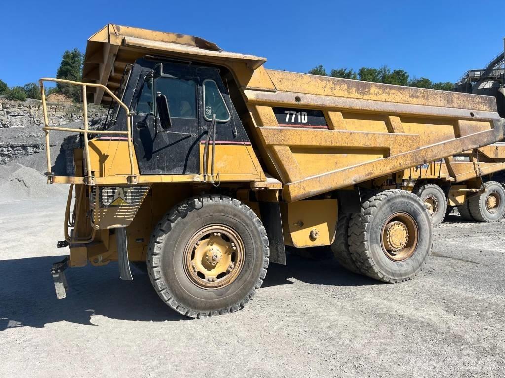 CAT 771D Starre dumptrucks