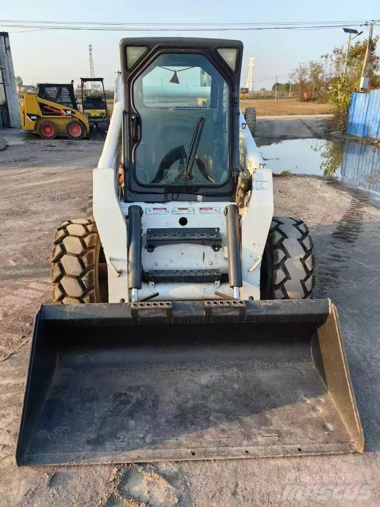 Bobcat S 300 Schrankladers