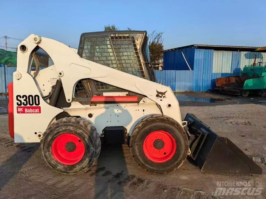 Bobcat S 300 Schrankladers