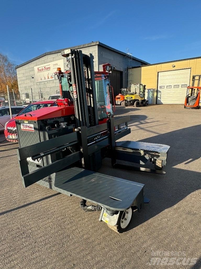 Combilift C3000ET Four-way truck