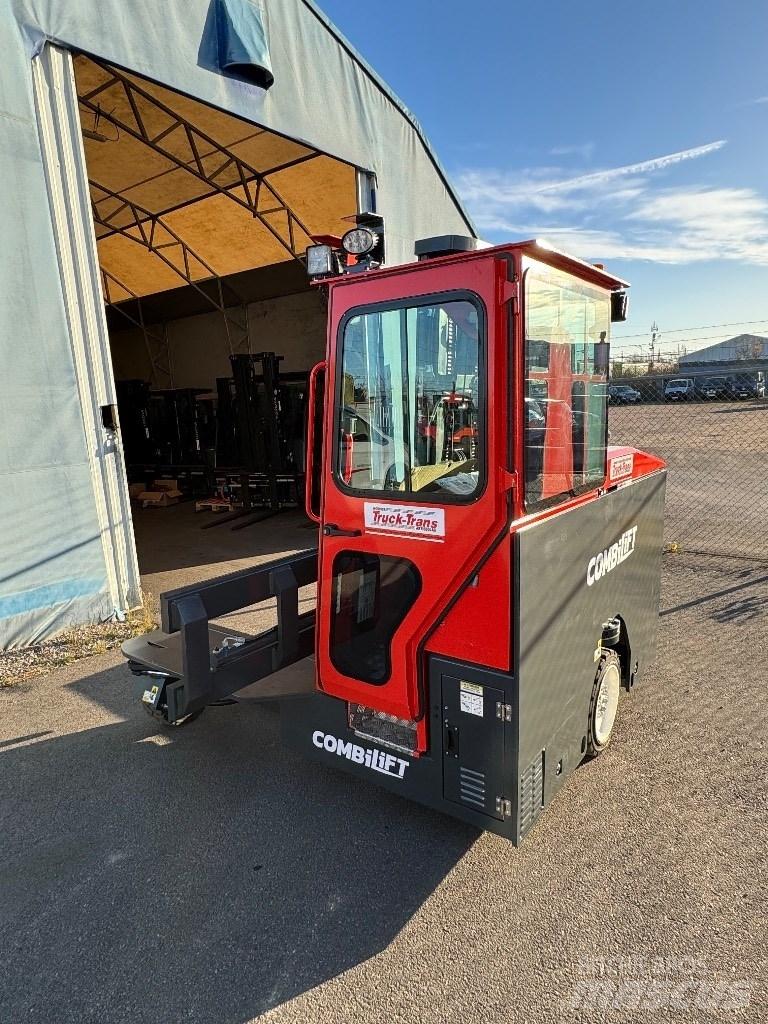 Combilift C3000ET Four-way truck