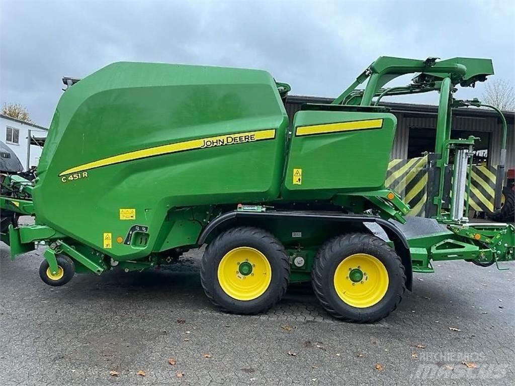 John Deere C451R Ronde-balenpersen