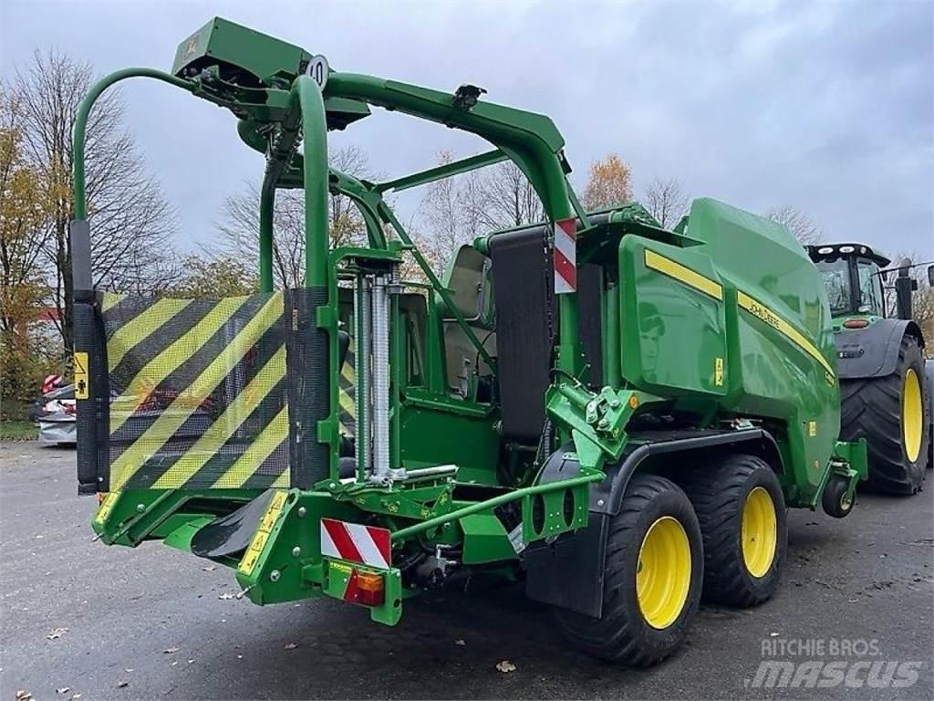 John Deere C451R Ronde-balenpersen