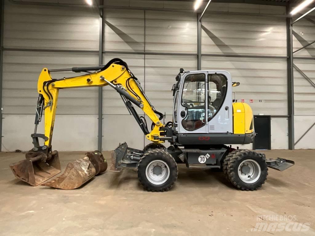 Neuson EW 100 Wielgraafmachines