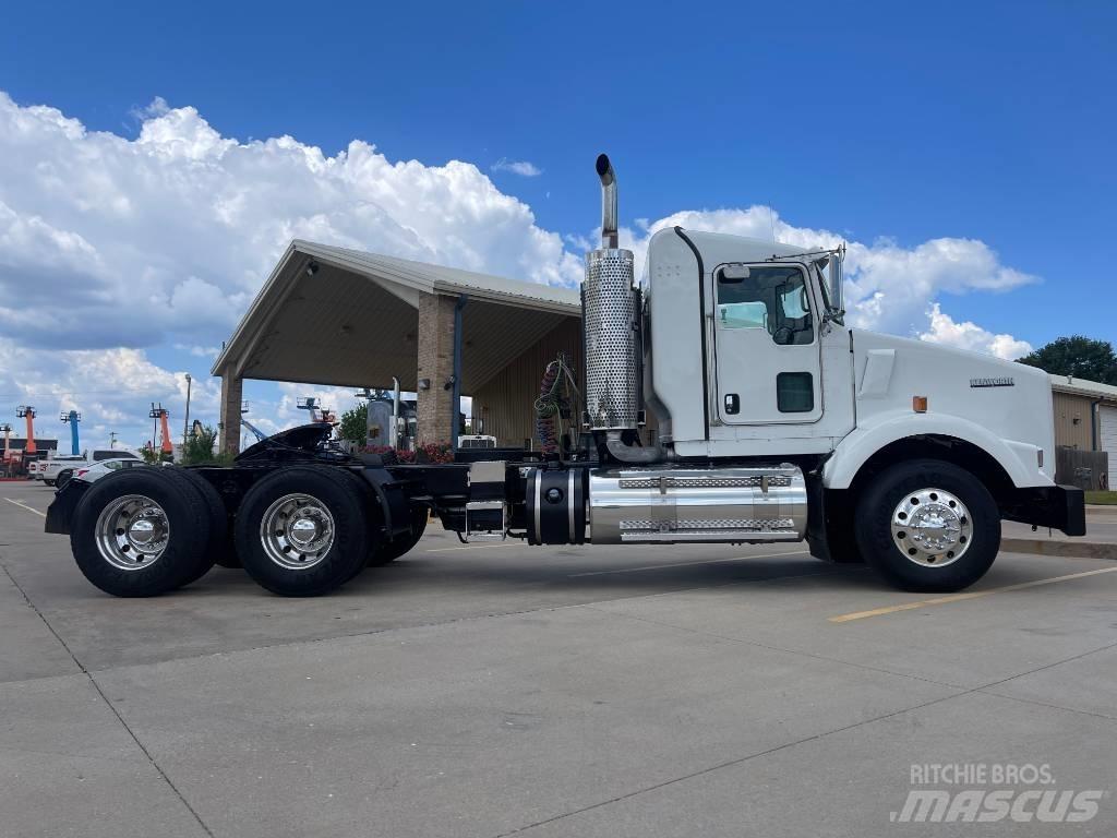 Kenworth T 800 Trekkers