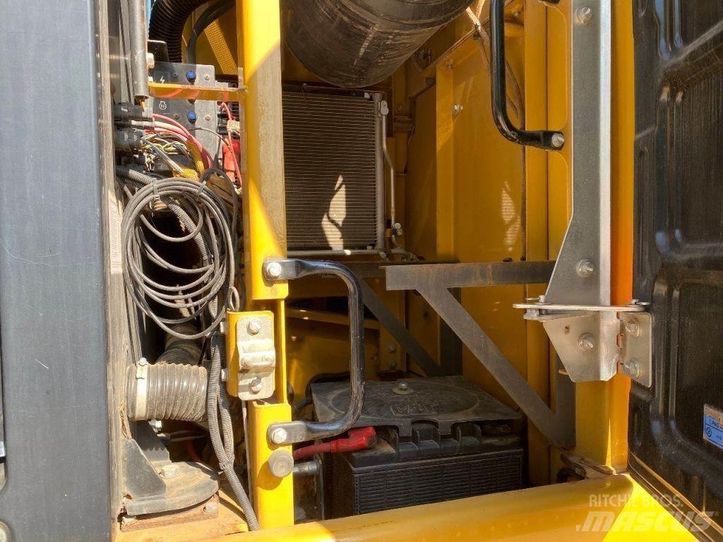 CAT 324E Rupsgraafmachines