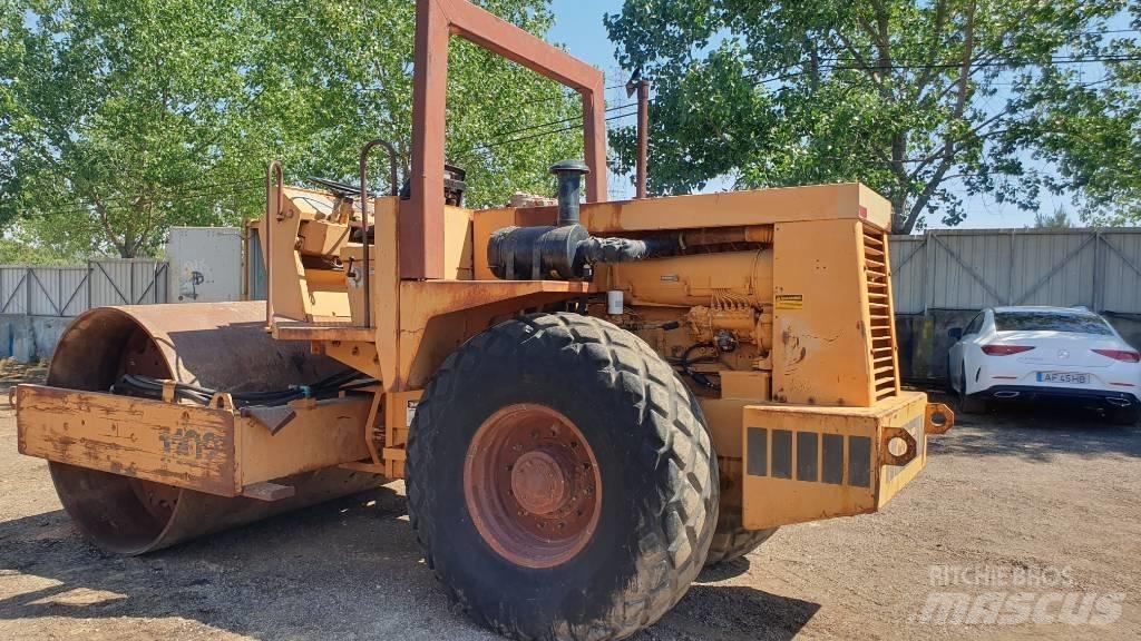 Vibromax 1102 Trilrolwalsen