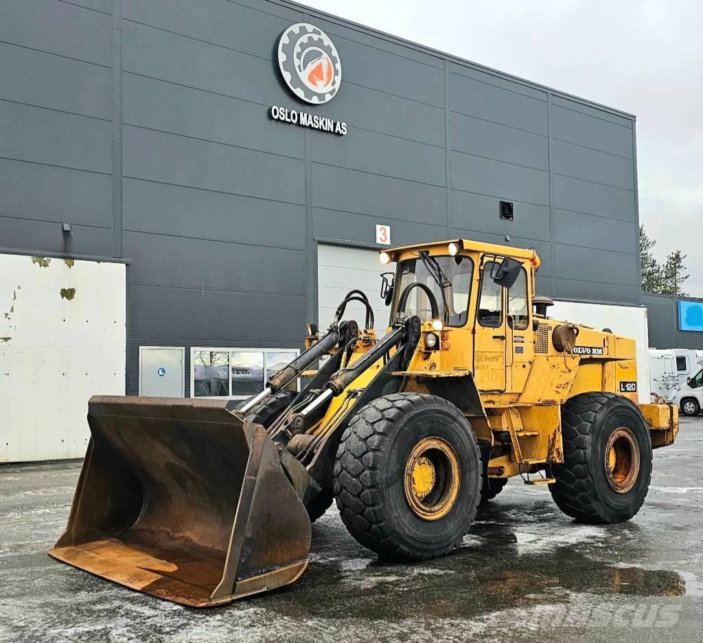 Volvo L 120 Wielladers