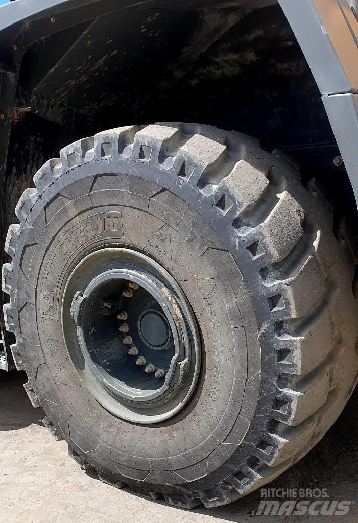 Liebherr L 586 Wielladers