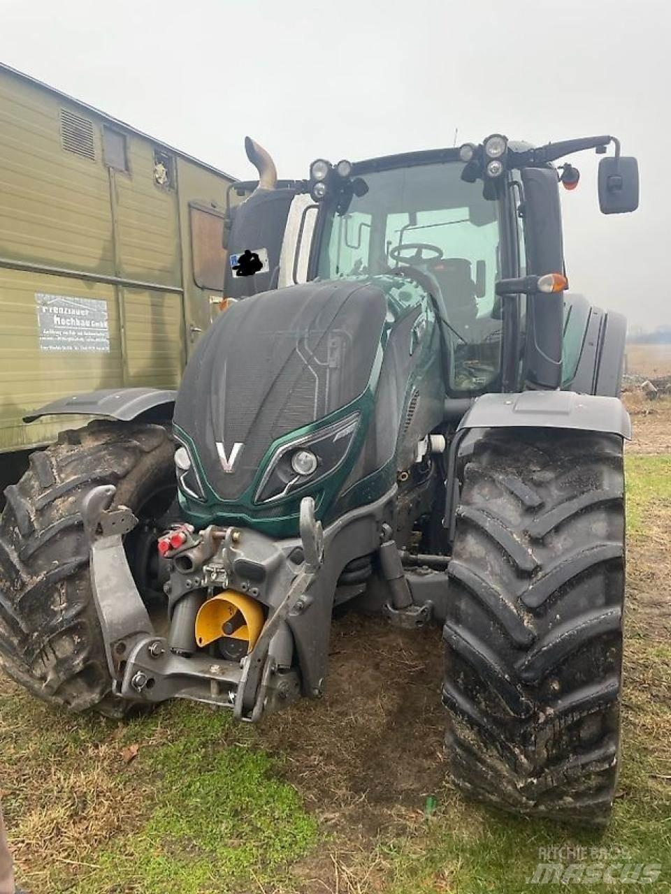 Valtra T 174 E Tractoren