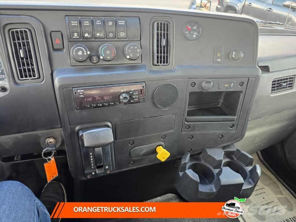 International MV607 Platte bakwagens