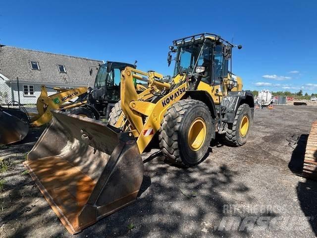 Komatsu WA200-8 Wielladers