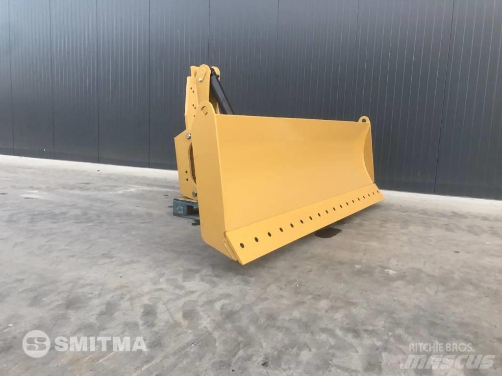 CAT 140M Bladen