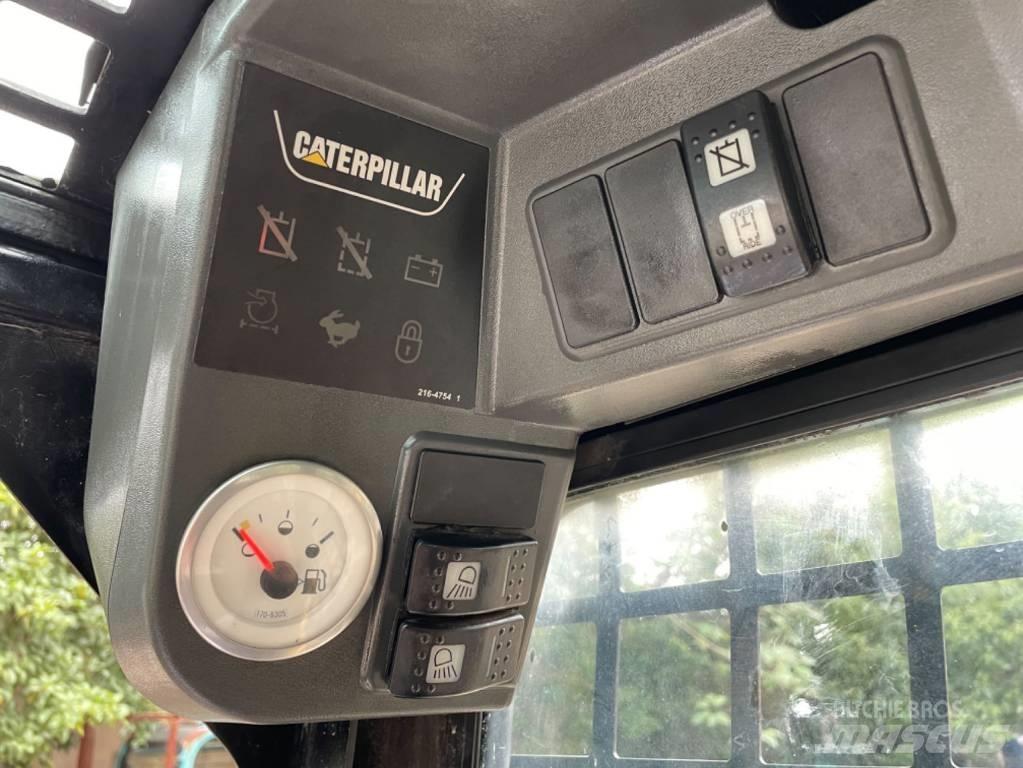 CAT 226B Schrankladers