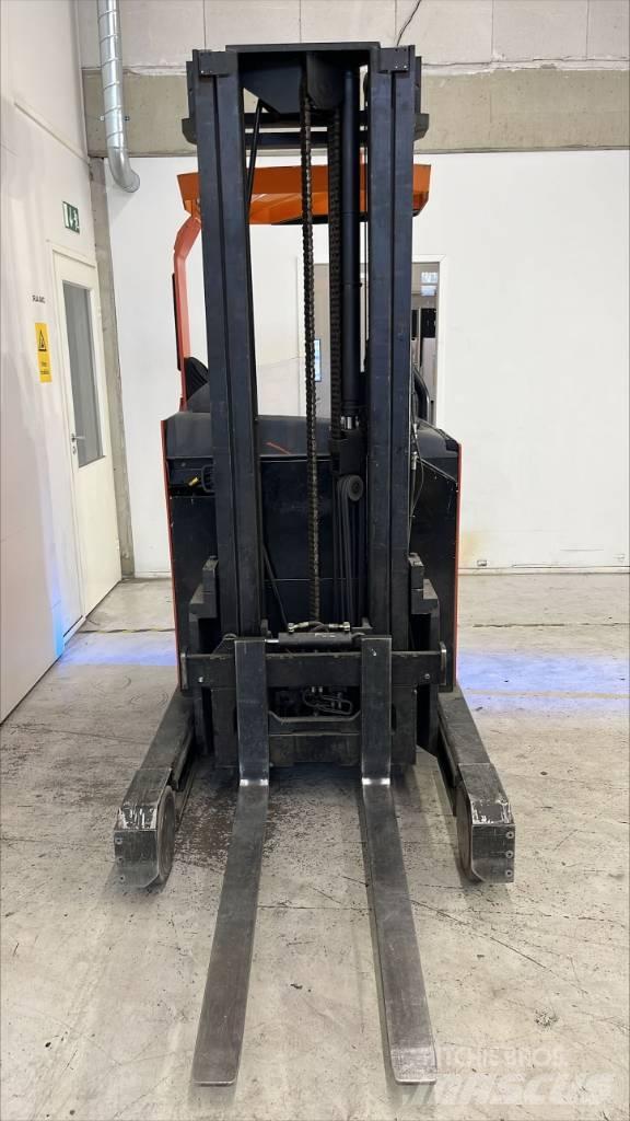 BT RR E 160 M Reachtruck voor hoog niveau