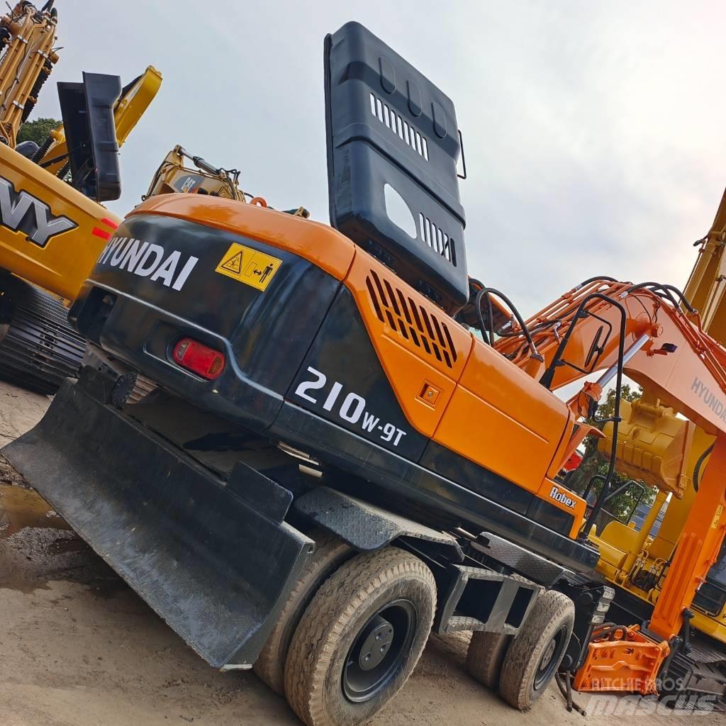 Hyundai 210W-9 Wielgraafmachines