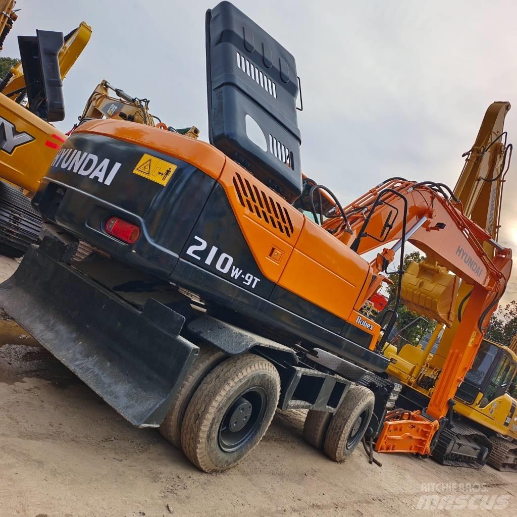 Hyundai 210W-9 Wielgraafmachines