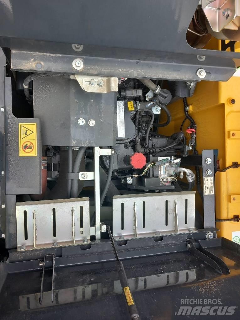 Komatsu PW160-11E0 Wielgraafmachines