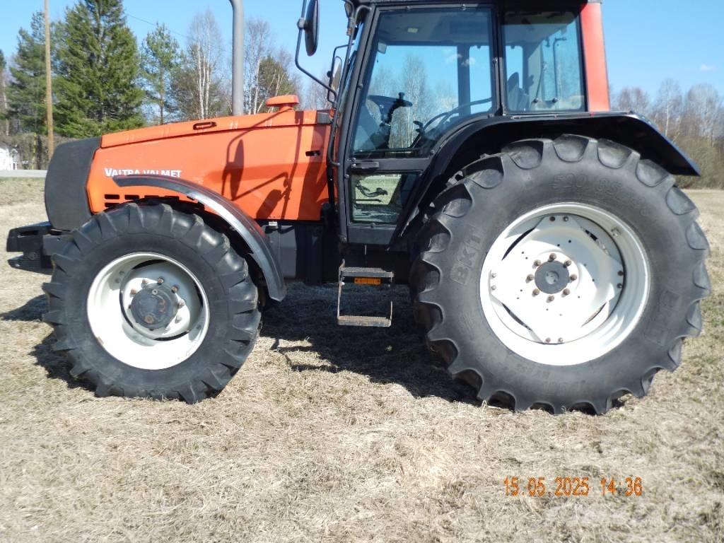 Valtra Valmet 8400 Tractoren