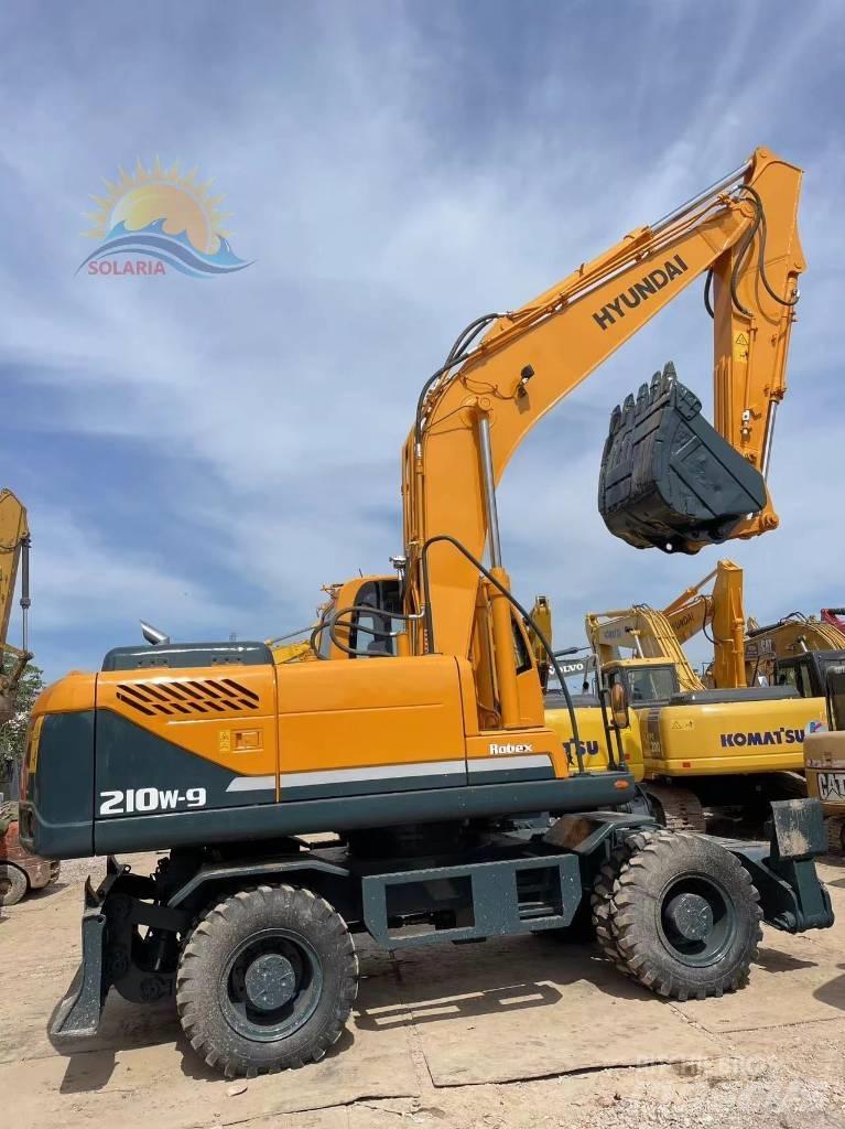 Hyundai R210W-9 Wielgraafmachines