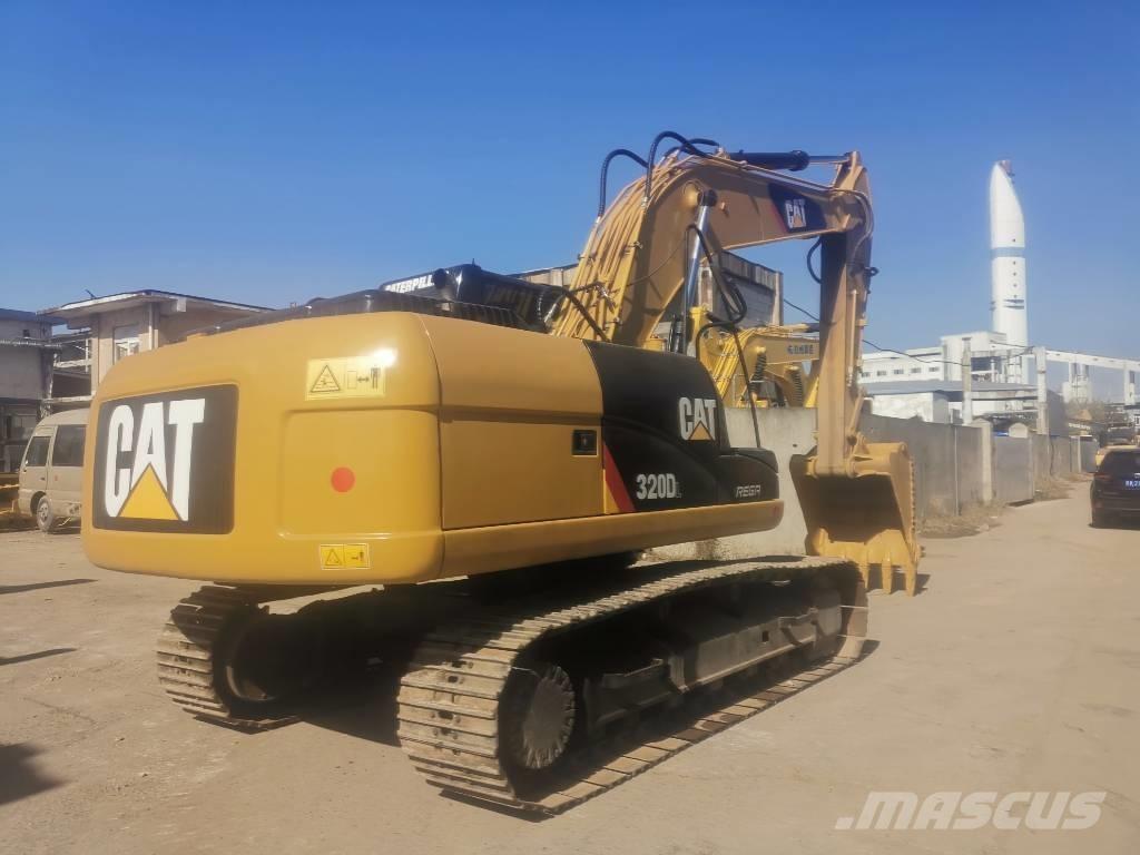 CAT 320 D Rupsgraafmachines
