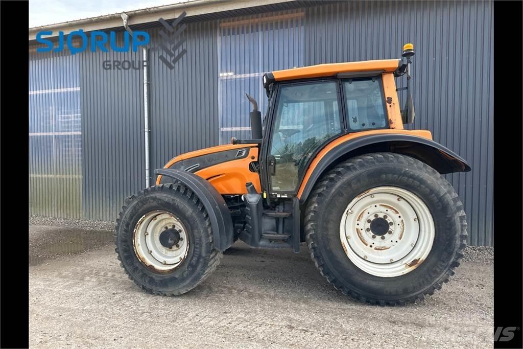 Valtra N142 Tractoren
