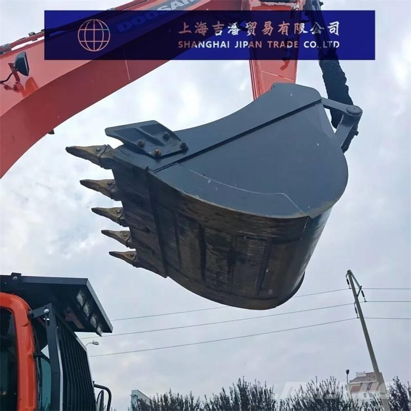 Doosan DX 225 Rupsgraafmachines