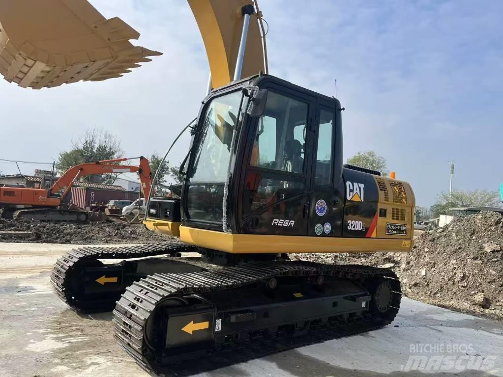 CAT 320 D Rupsgraafmachines