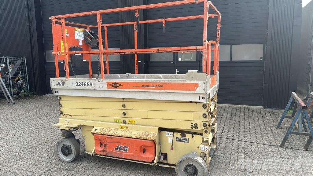 JLG 3246 ES Schaarhoogwerkers