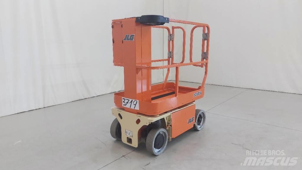JLG 1230 ES Schaarhoogwerkers